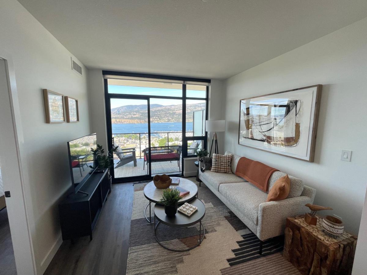Awesome View 21 Two Bedroom One Bath Downtown Lake View Near Beach Kelowna Exterior foto